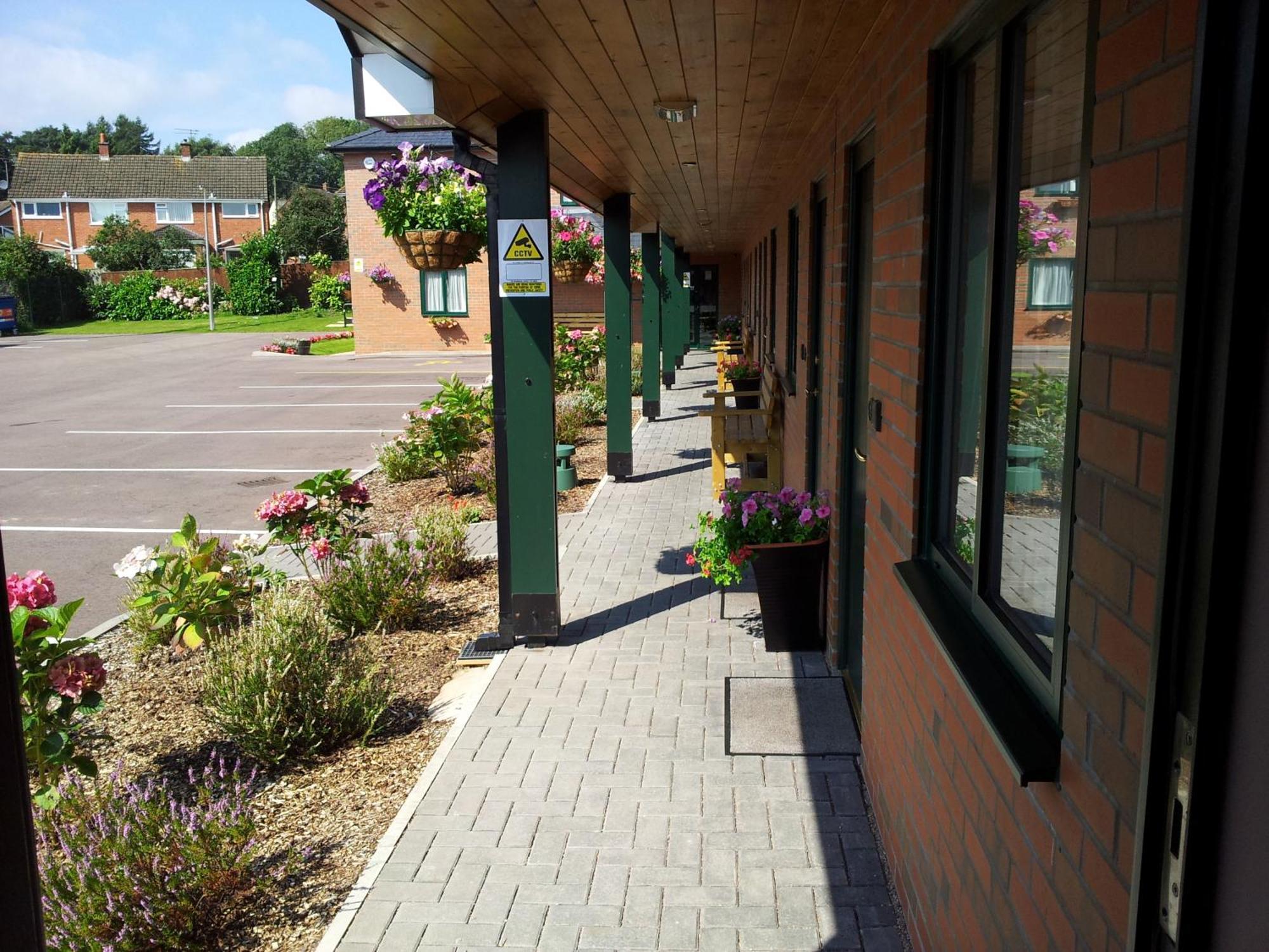 Deangate Motel Lydney Luaran gambar